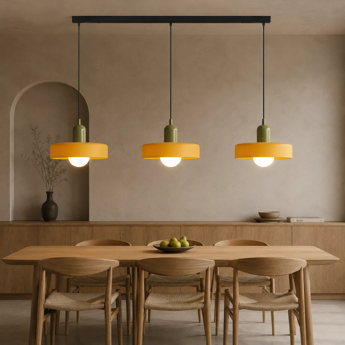 Lampada a sospensione con tre paralumi arrotondati in vetro e design lineare Bauhaus