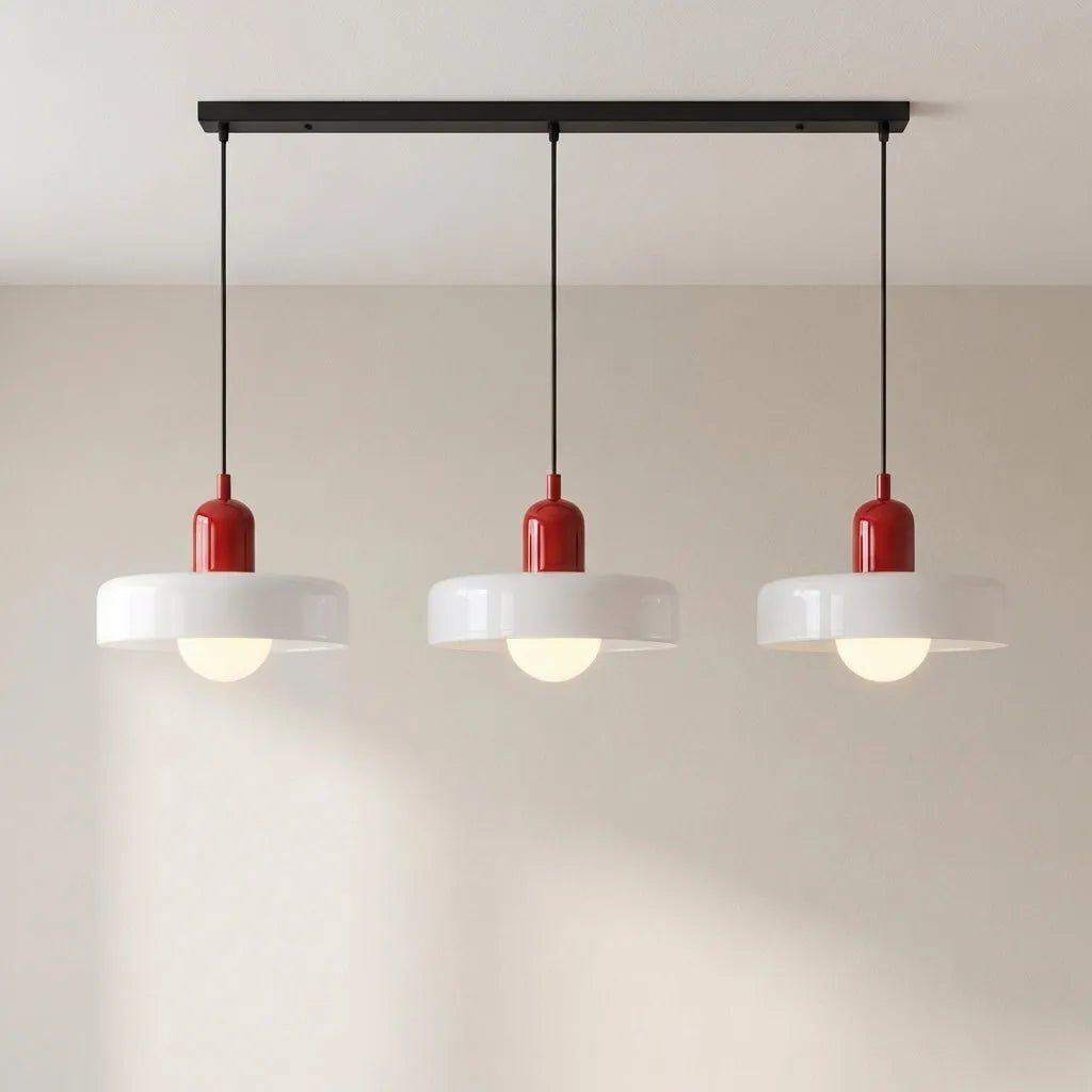 Lampada a sospensione con tre paralumi arrotondati in vetro e design lineare Bauhaus