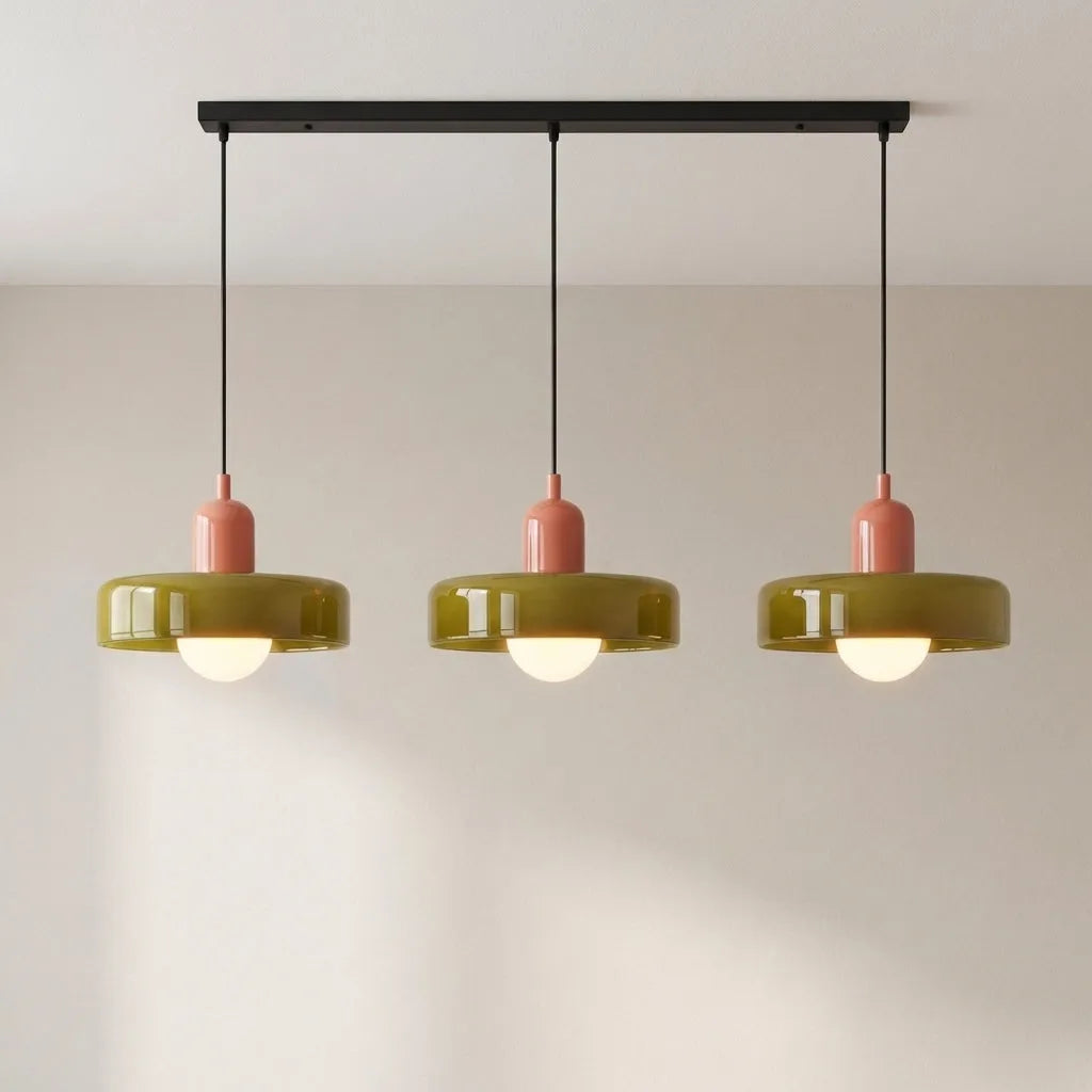 Lampada a sospensione con tre paralumi arrotondati in vetro e design lineare Bauhaus