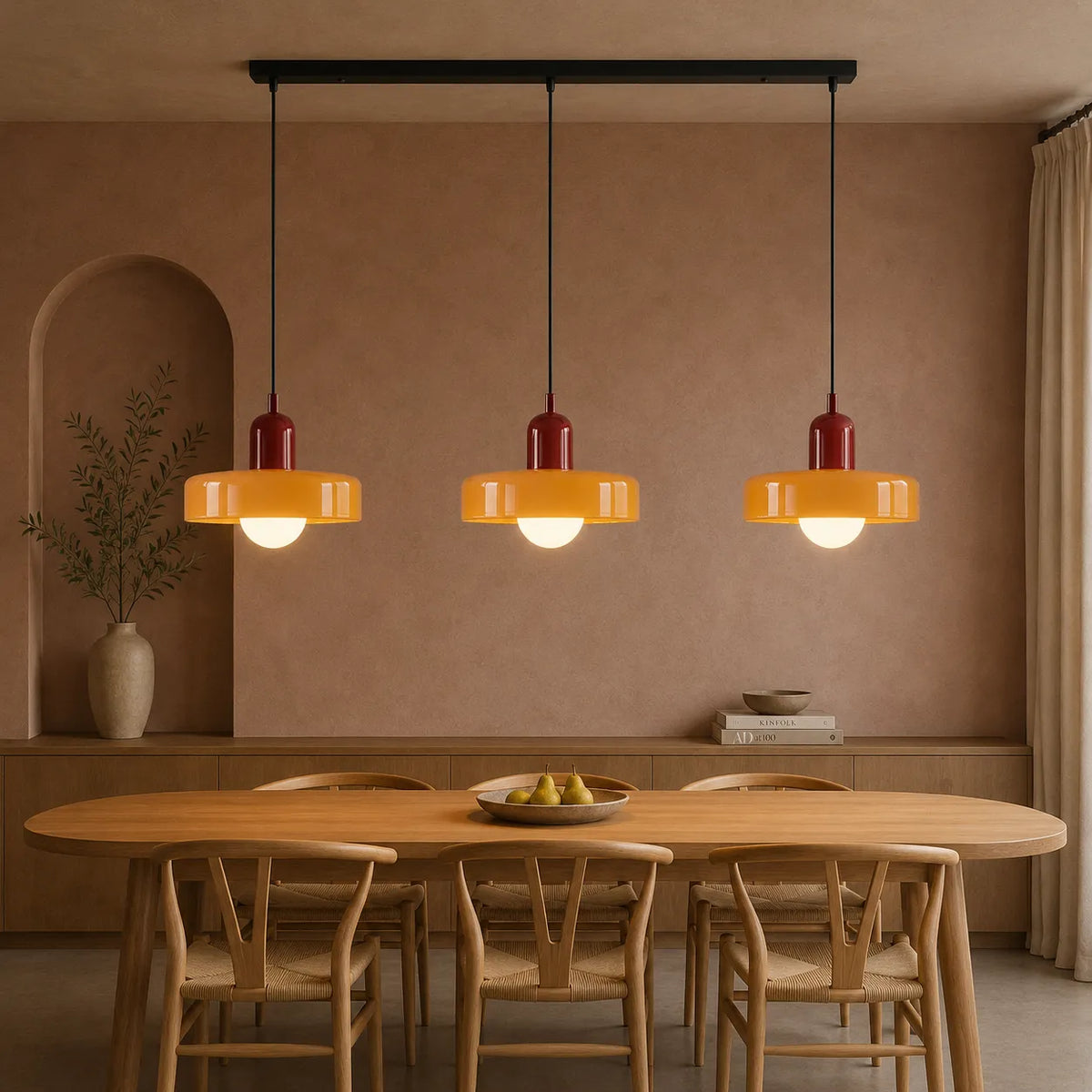 Lampada a sospensione con tre paralumi arrotondati in vetro e design lineare Bauhaus
