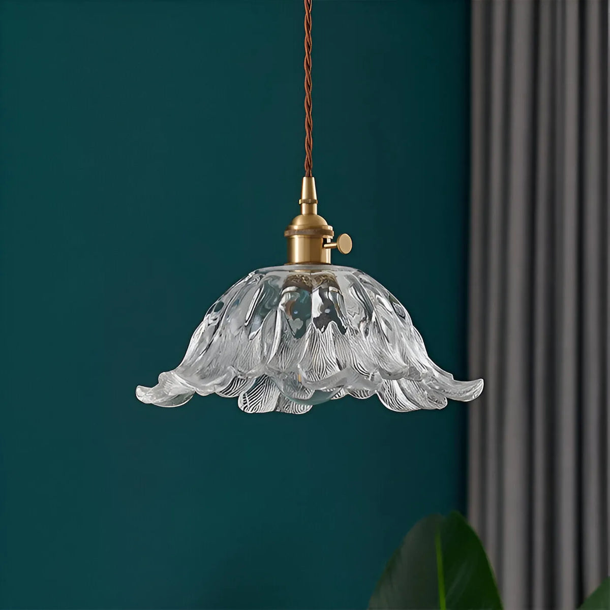 Lámpara colgante con pantalla de flor de vidrio y LED para una iluminación vintage del comedor