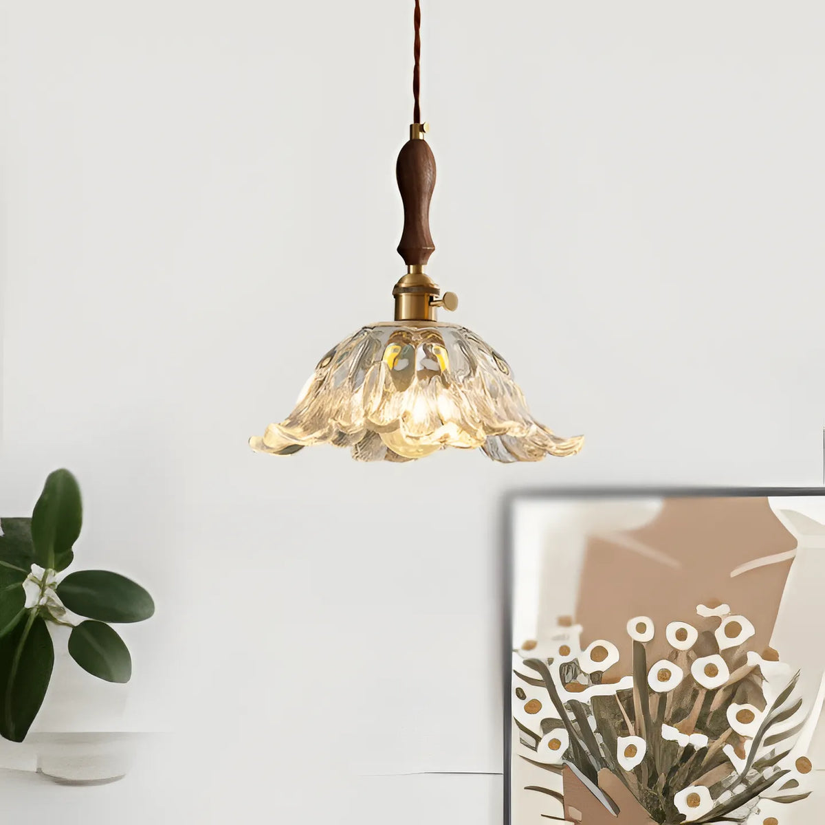 Lámpara colgante con pantalla de flor de vidrio y LED para una iluminación vintage del comedor