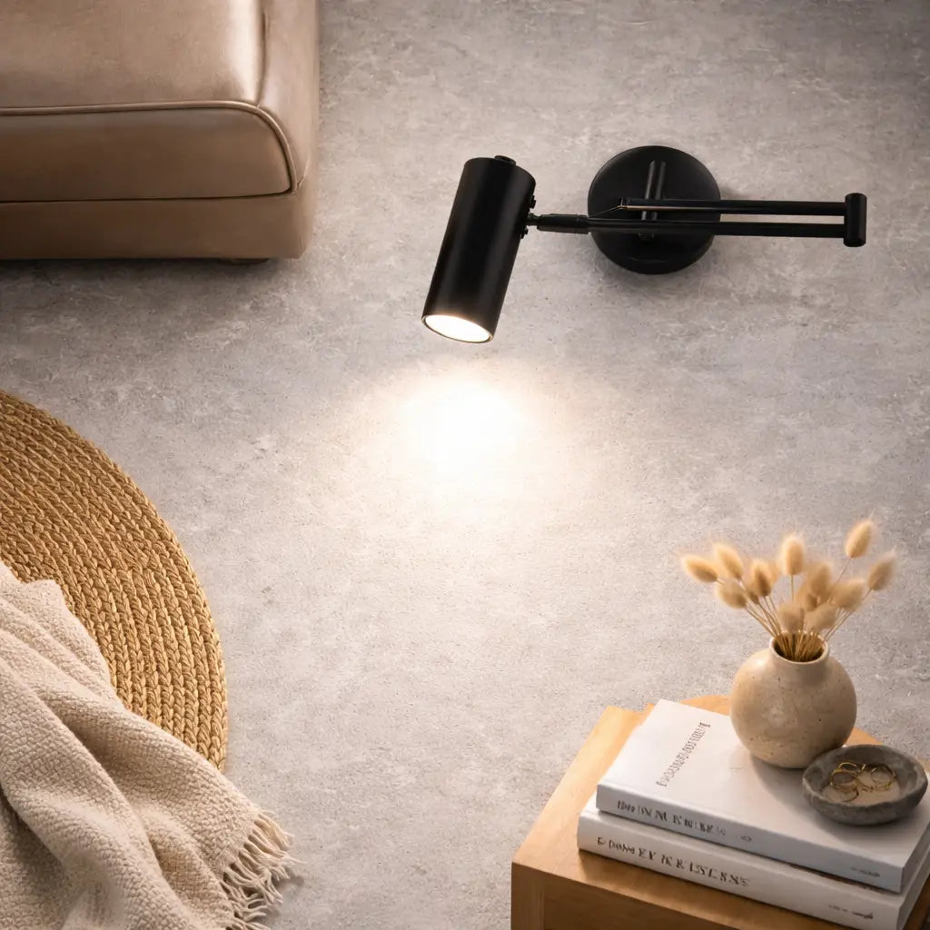 Wandleuchte mit verstellbarem Schwenkarm und integrierter LED mit Farbtemperaturregelung
