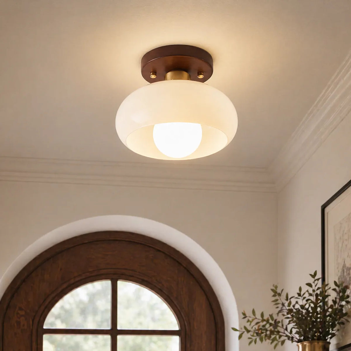 Plafonnier extra-plat de style Bauhaus avec abat-jour en verre crème pour chambres modernes