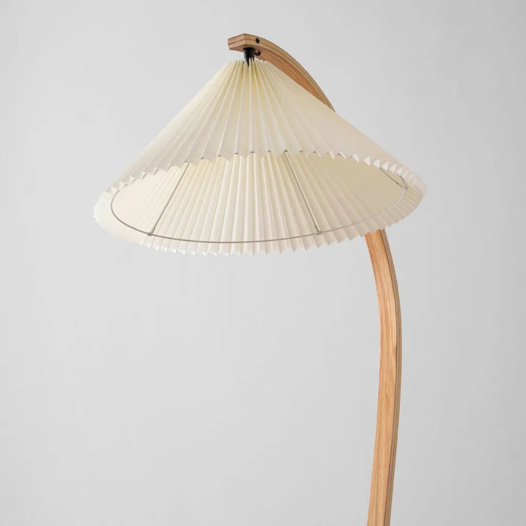Living Room Floor Lamp with Natural Beech Wood Stem and Linen Shade