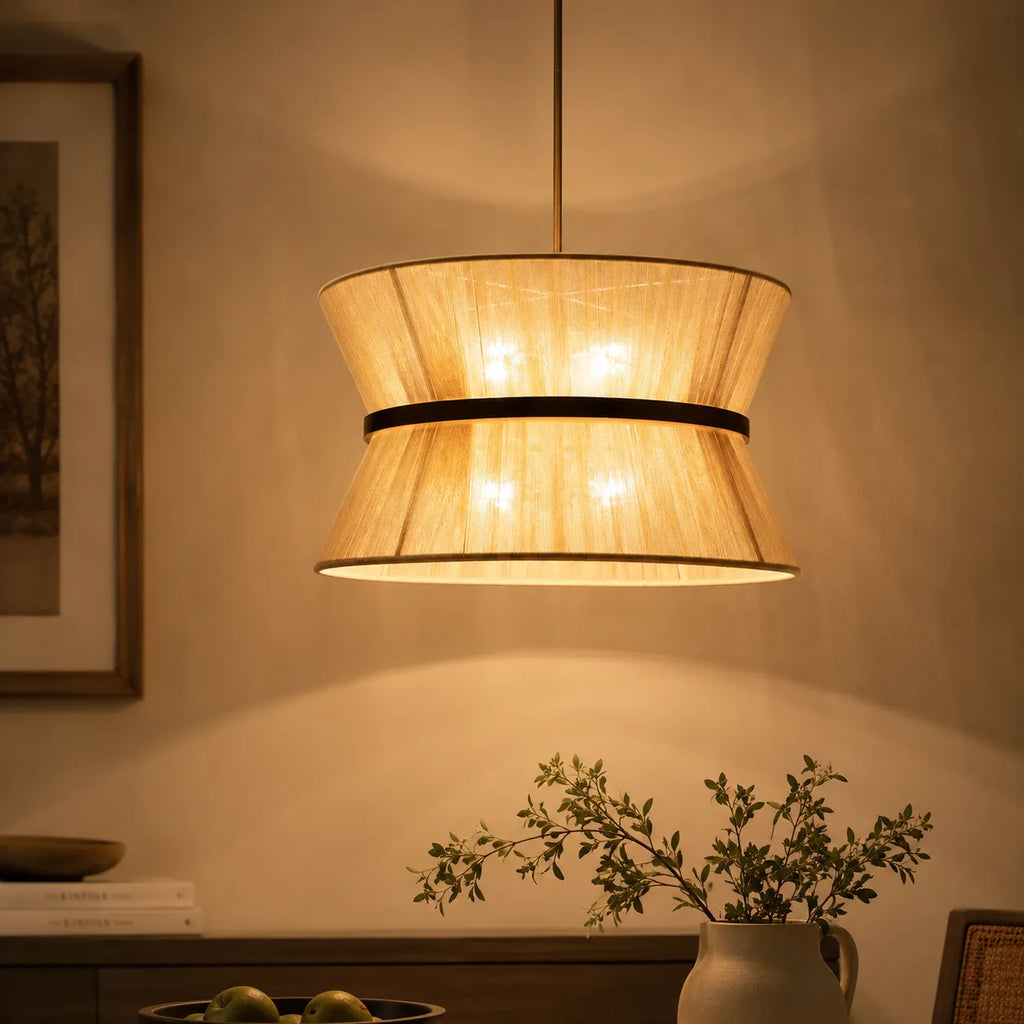 Lampada a sospensione con paralume a clessidra in corda intrecciata e dettagli metallici