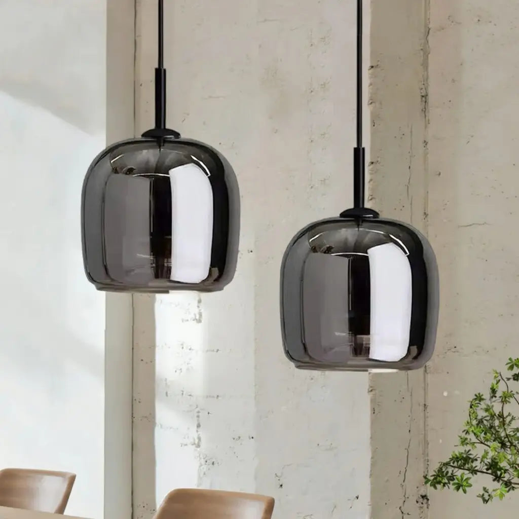 Suspension LED avec abat-jour cloche en verre fumé soufflé à la main