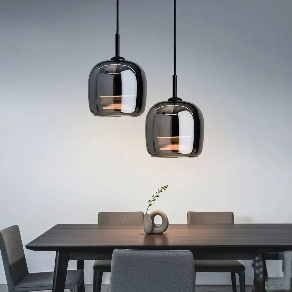 Suspension LED avec abat-jour cloche en verre fumé soufflé à la main