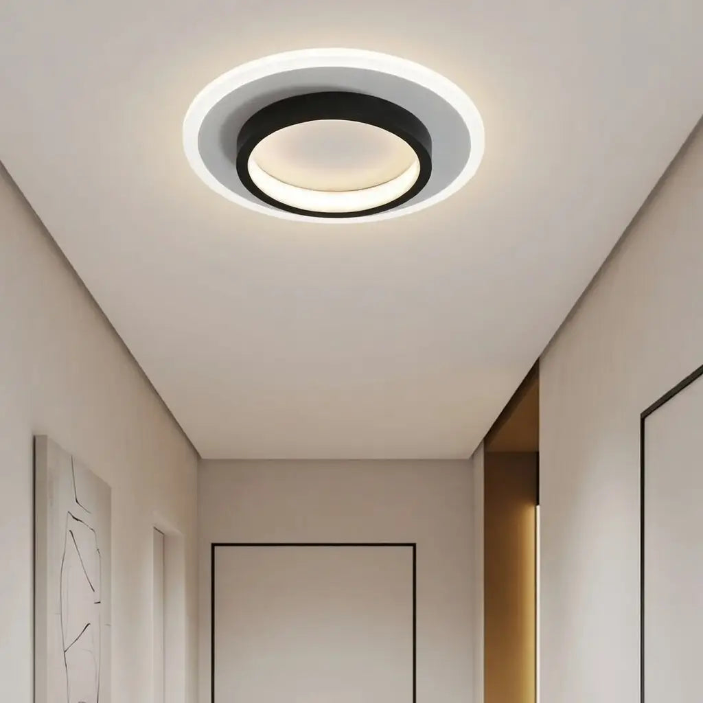LED-Deckenleuchte mit Halo-Ring und zweilagiger Beleuchtung