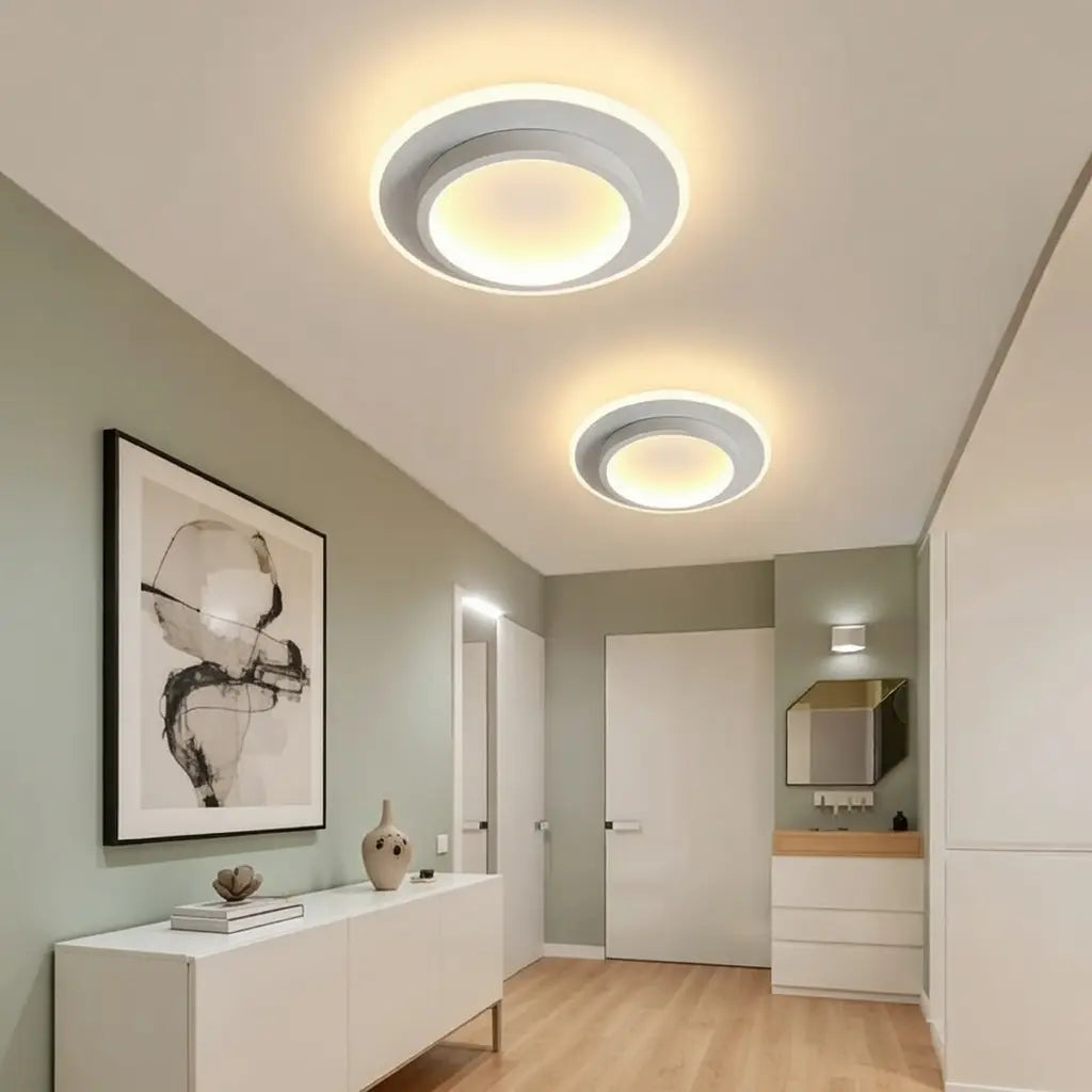 LED-Deckenleuchte mit Halo-Ring und zweilagiger Beleuchtung