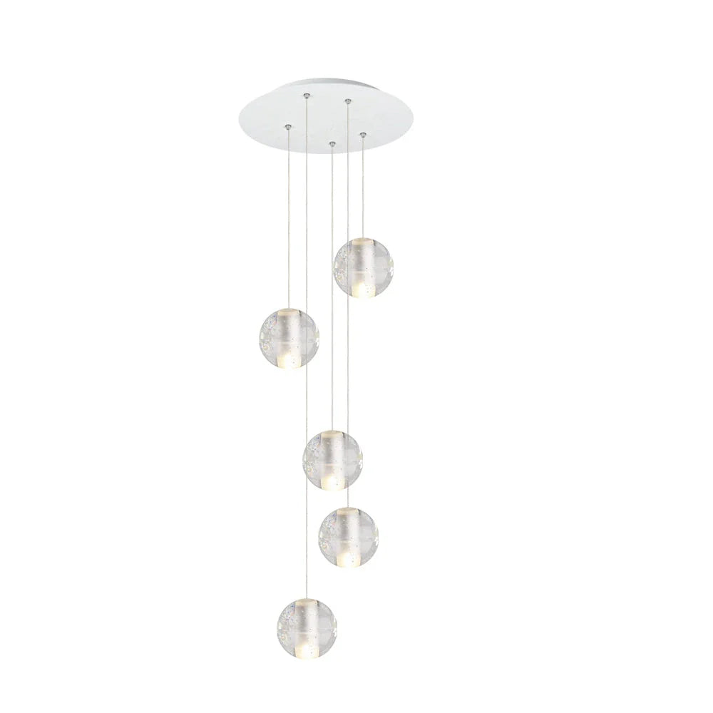 Suspension avec abat-jour en verre cristal en forme de goutte d’eau et finition chromée