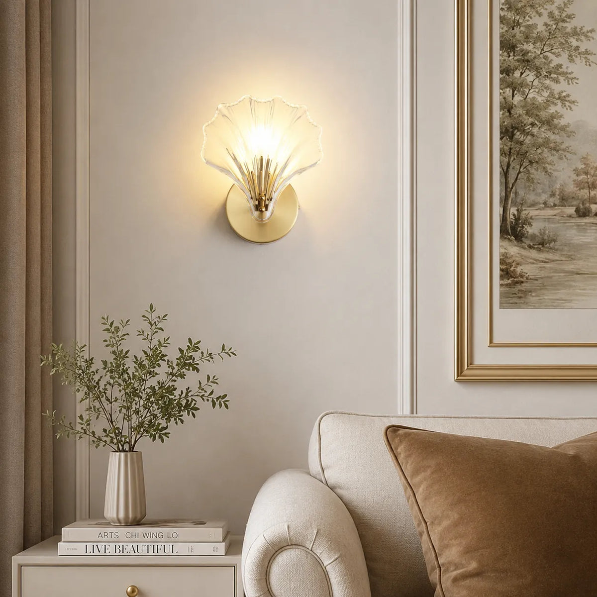 Lámparas de pared para sala de estar con vidrio de concha marina y detalle de latón, aplique moderno