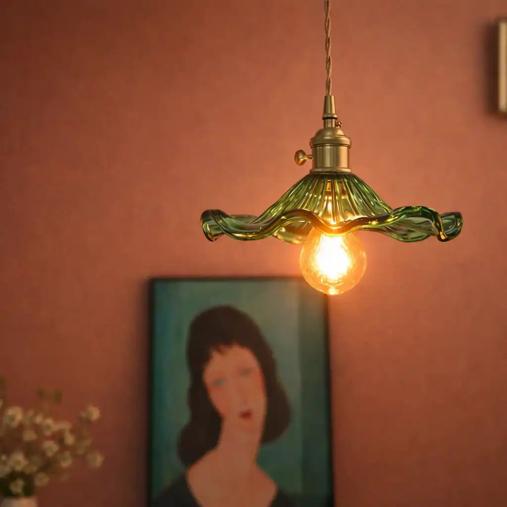 Suspension en verre au design floral moderne et à la hauteur réglable