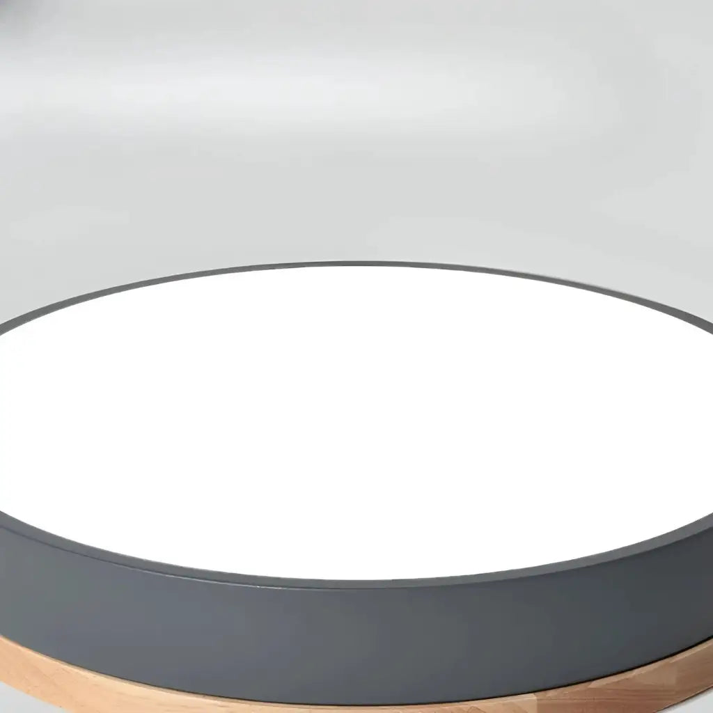 Plafonnier LED avec détail en bois naturel, pour chambre et couloir