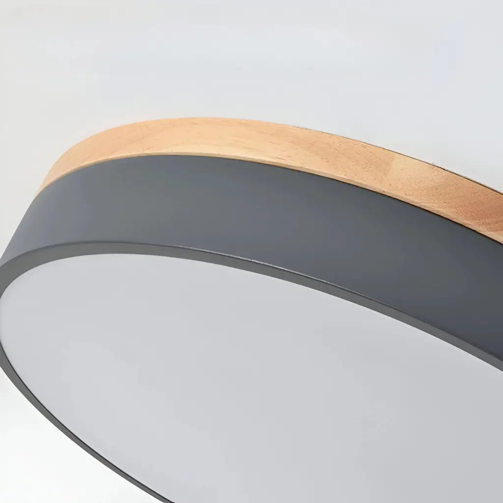 Plafonnier LED avec détail en bois naturel, pour chambre et couloir
