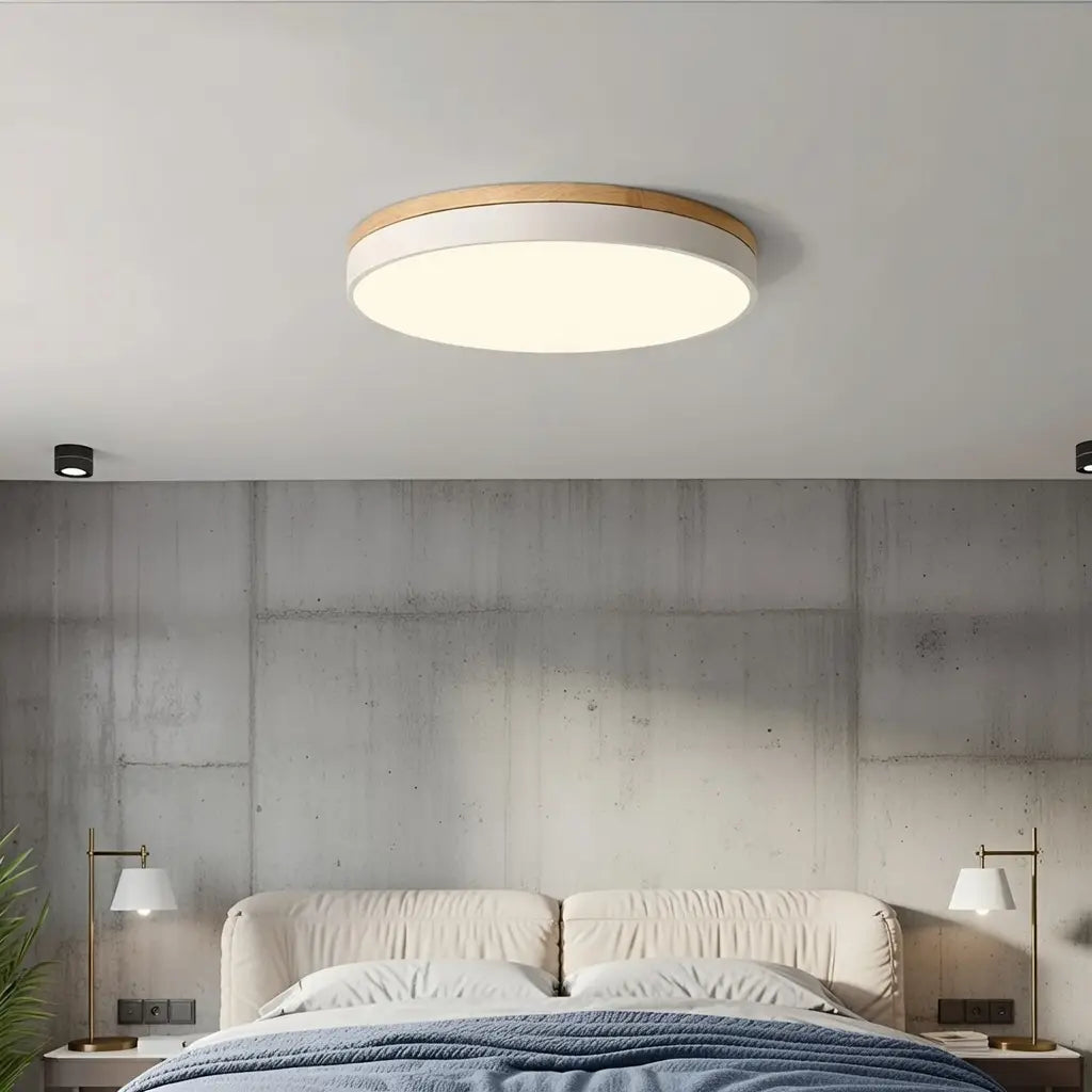 Plafonnier LED avec détail en bois naturel, pour chambre et couloir