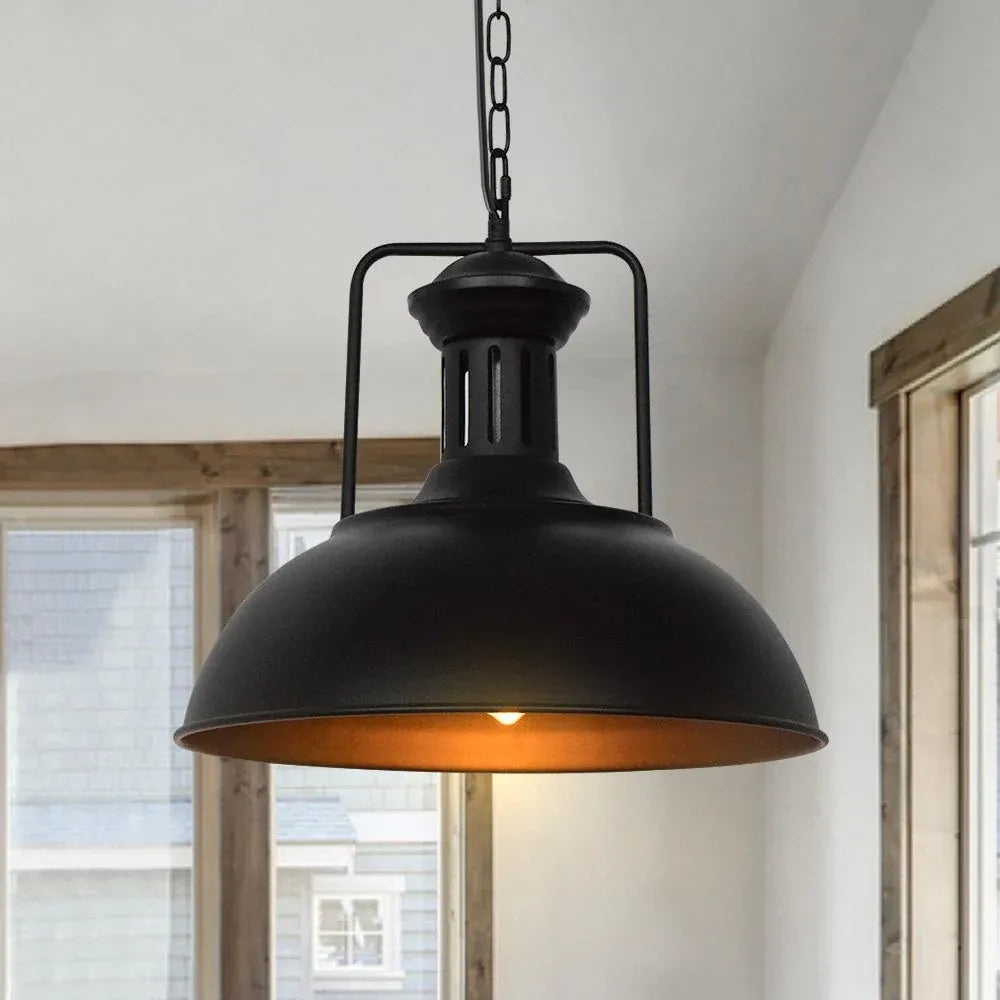 Suspension industrielle Yseult en métal martelé, en forme de dôme