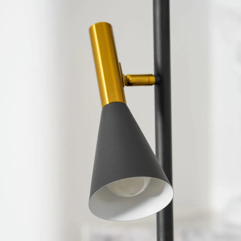 Lampadaire avec abat-jour orientable réglable, base en marbre et design nordique moderne