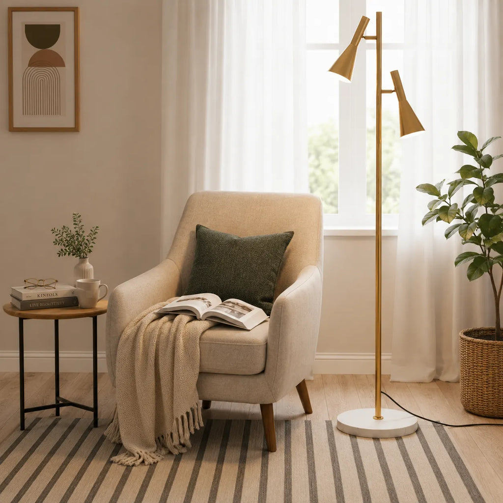Lampadaire avec abat-jour orientable réglable, base en marbre et design nordique moderne