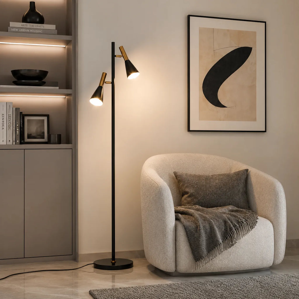 Lampadaire avec abat-jour orientable réglable, base en marbre et design nordique moderne