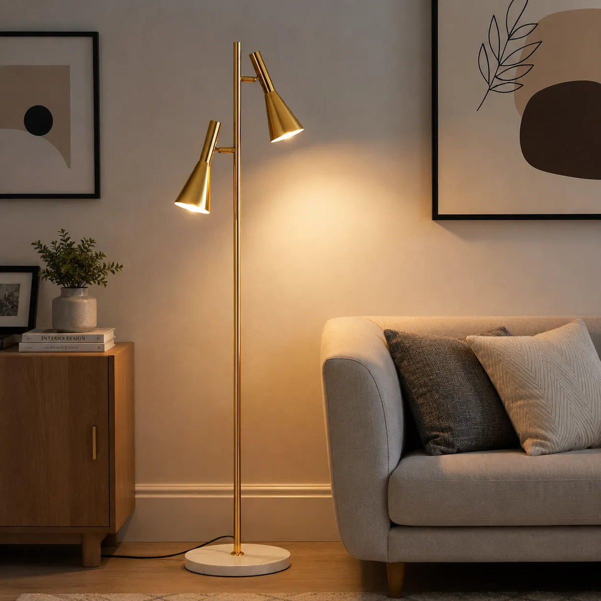 Lámpara de pie con pantalla giratoria ajustable, base de mármol y diseño nórdico moderno