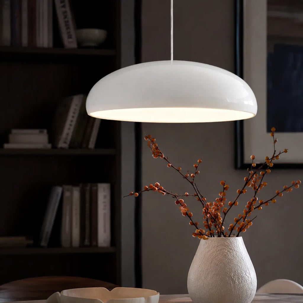 Pendelleuchte mit skulpturalem Kuppeldesign und integrierter LED für Esszimmer und Kücheninsel