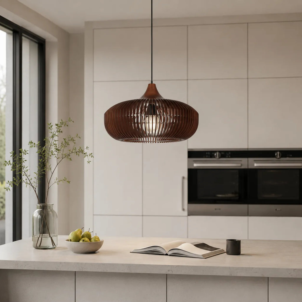 Suspensions de cuisine à la silhouette moderne inspirée d’un halo en bois naturel, à suspendre au plafond
