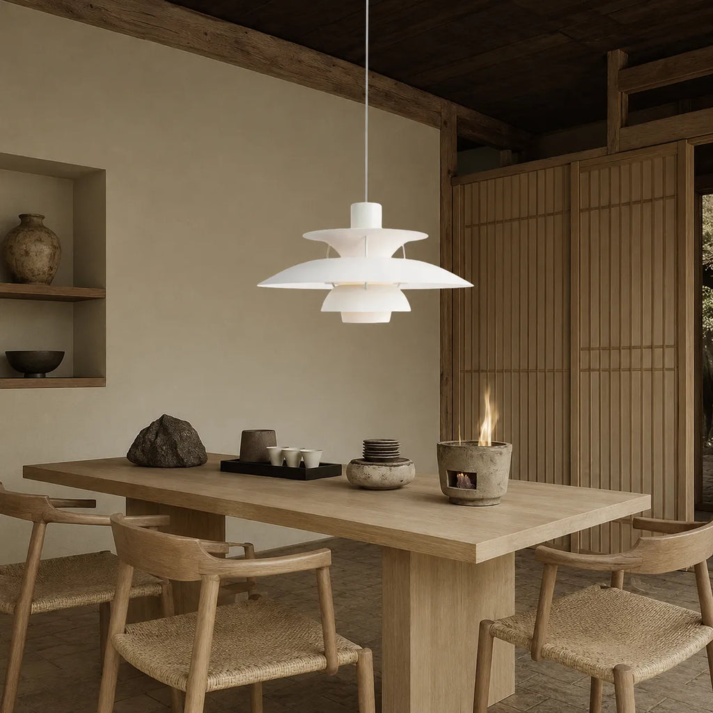 Suspension en aluminium au design superposé et aux lignes nordiques scandinaves