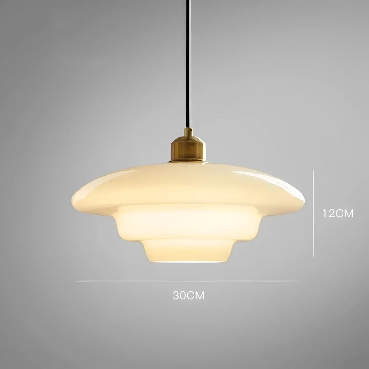 Luminaire suspendu avec verre opalin à plusieurs couches et douce lumière d’ambiance