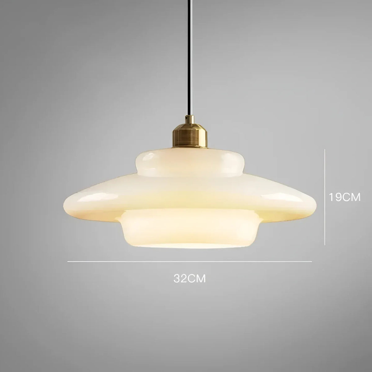 Luminaire suspendu avec verre opalin à plusieurs couches et douce lumière d’ambiance