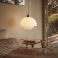 Luminaire suspendu avec verre opalin à plusieurs couches et douce lumière d’ambiance