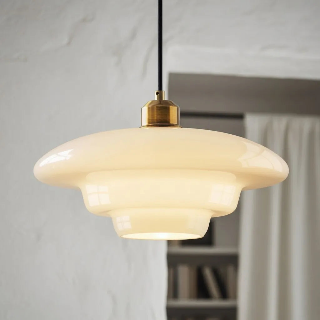 Luminaire suspendu avec verre opalin à plusieurs couches et douce lumière d’ambiance