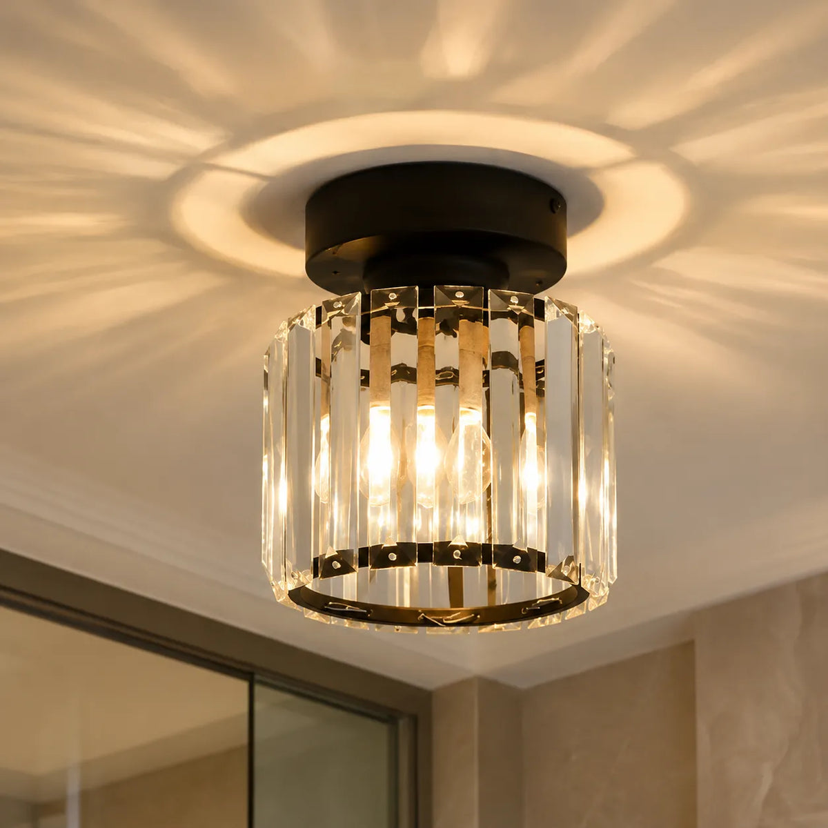 Plafonnier Lunara moderne semi-affleurant en laiton et cristal