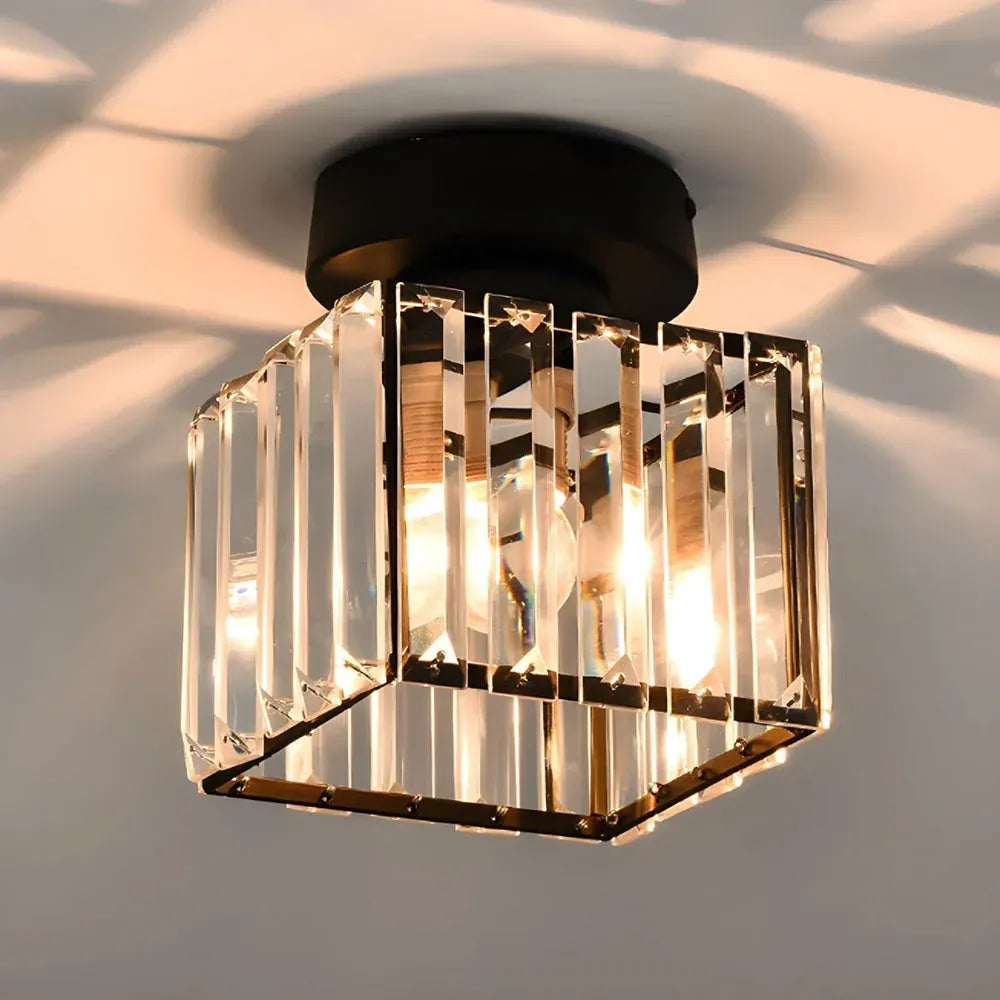 Plafonnier Lunara moderne semi-affleurant en laiton et cristal