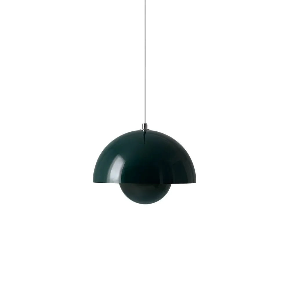 Lampada a sospensione con cavo regolabile e design in metallo ispirato a un fungo