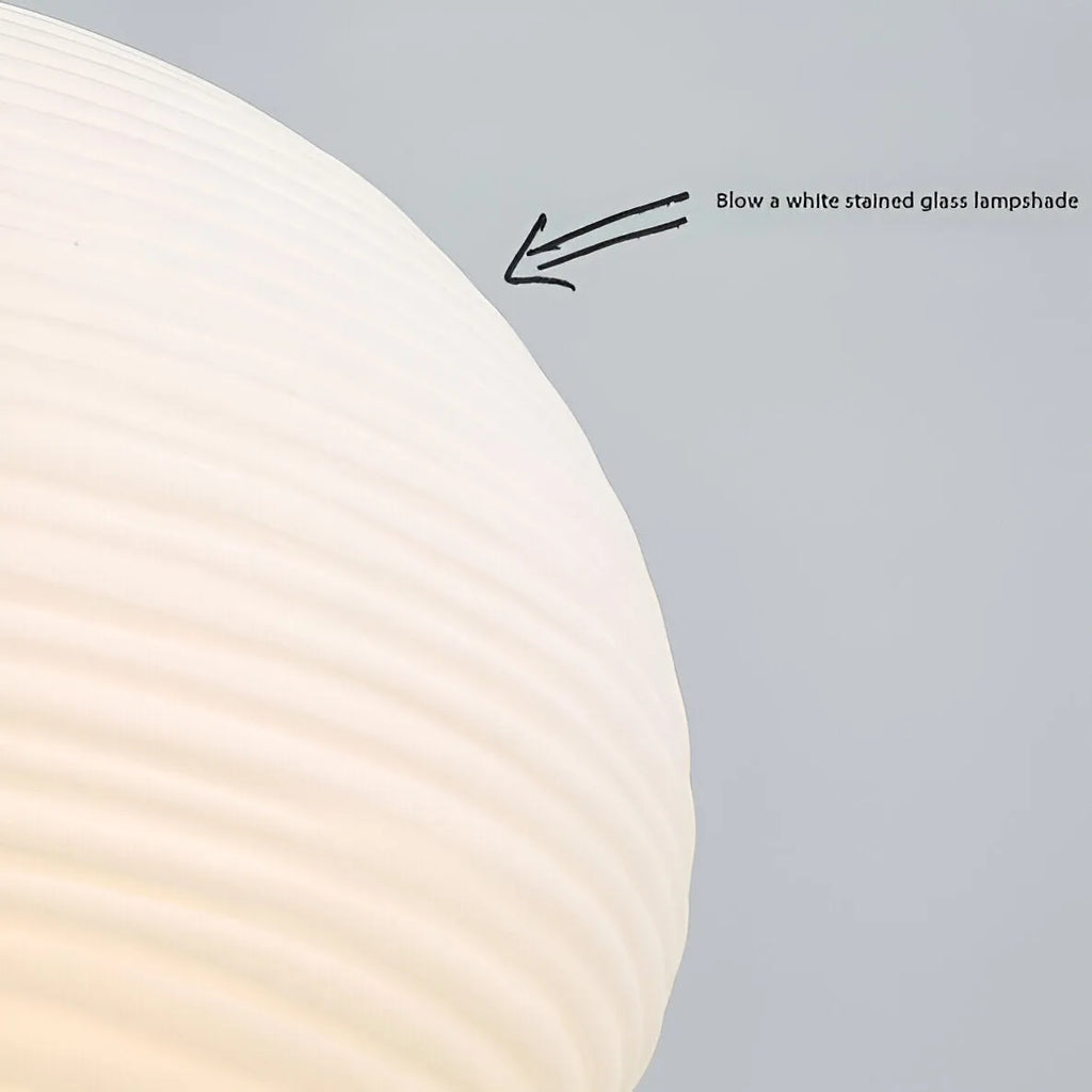 Suspension avec verre opalin nervuré et suspension réglable
