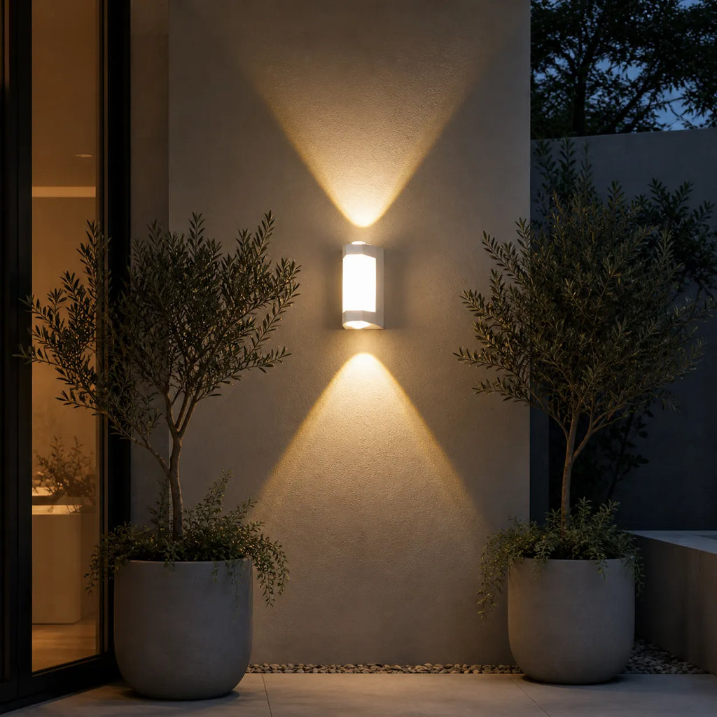 Applique murale d’extérieur avec diffuseur en acrylique dépoli et éclairage LED vers le haut et vers le bas