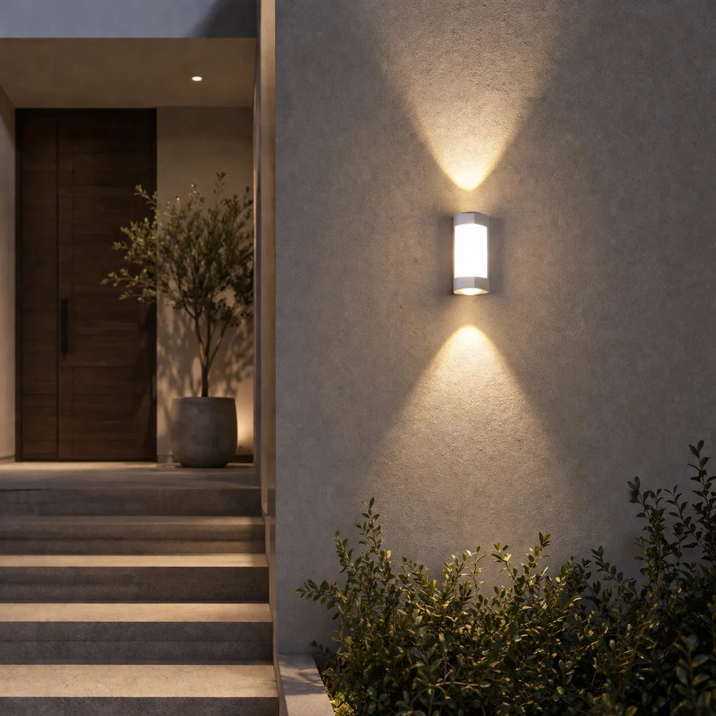 Applique murale d’extérieur avec diffuseur en acrylique dépoli et éclairage LED vers le haut et vers le bas