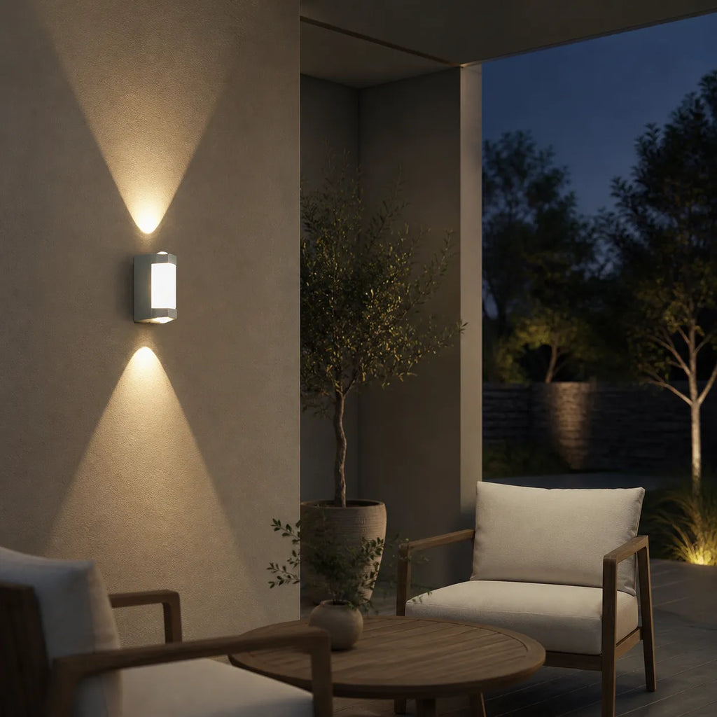 Applique murale d’extérieur avec diffuseur en acrylique dépoli et éclairage LED vers le haut et vers le bas