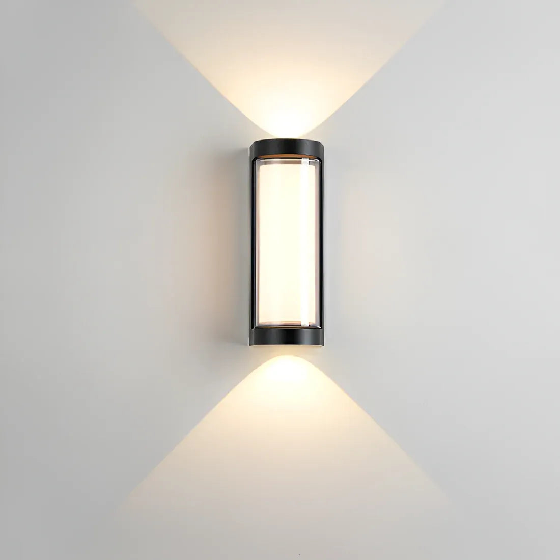 Applique murale d’extérieur avec diffuseur en acrylique dépoli et éclairage LED vers le haut et vers le bas