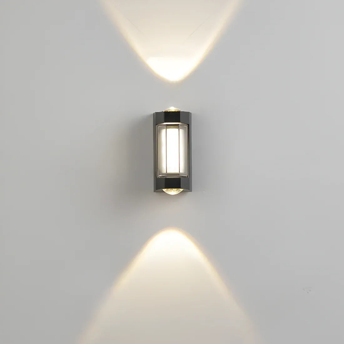 Applique murale d’extérieur avec diffuseur en acrylique dépoli et éclairage LED vers le haut et vers le bas