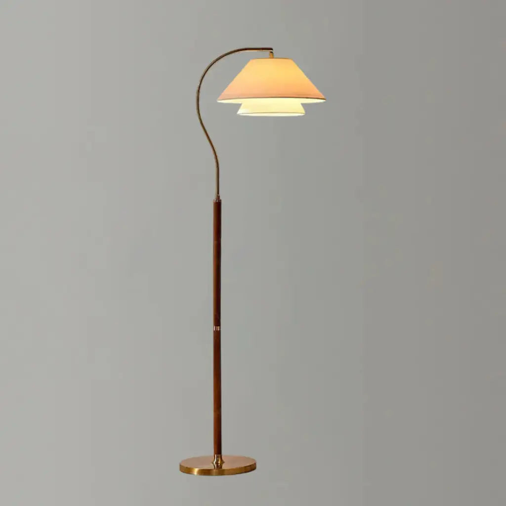 Lampada da terra ad arco con struttura in legno di metà secolo e paralume in tessuto, per il soggiorno