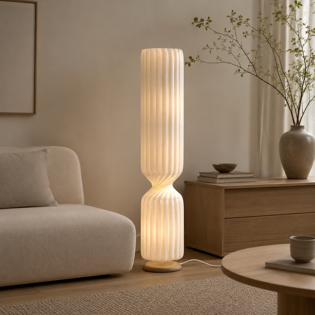 Lampadaire avec abat-jour plissé en tissu et finition chromée polie