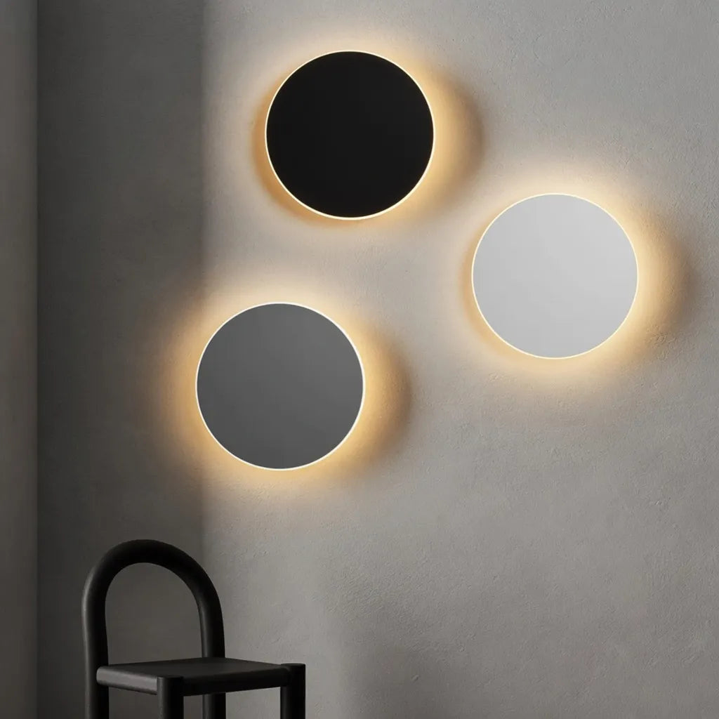 Applique con LED integrato e design minimalista rotondo in alluminio
