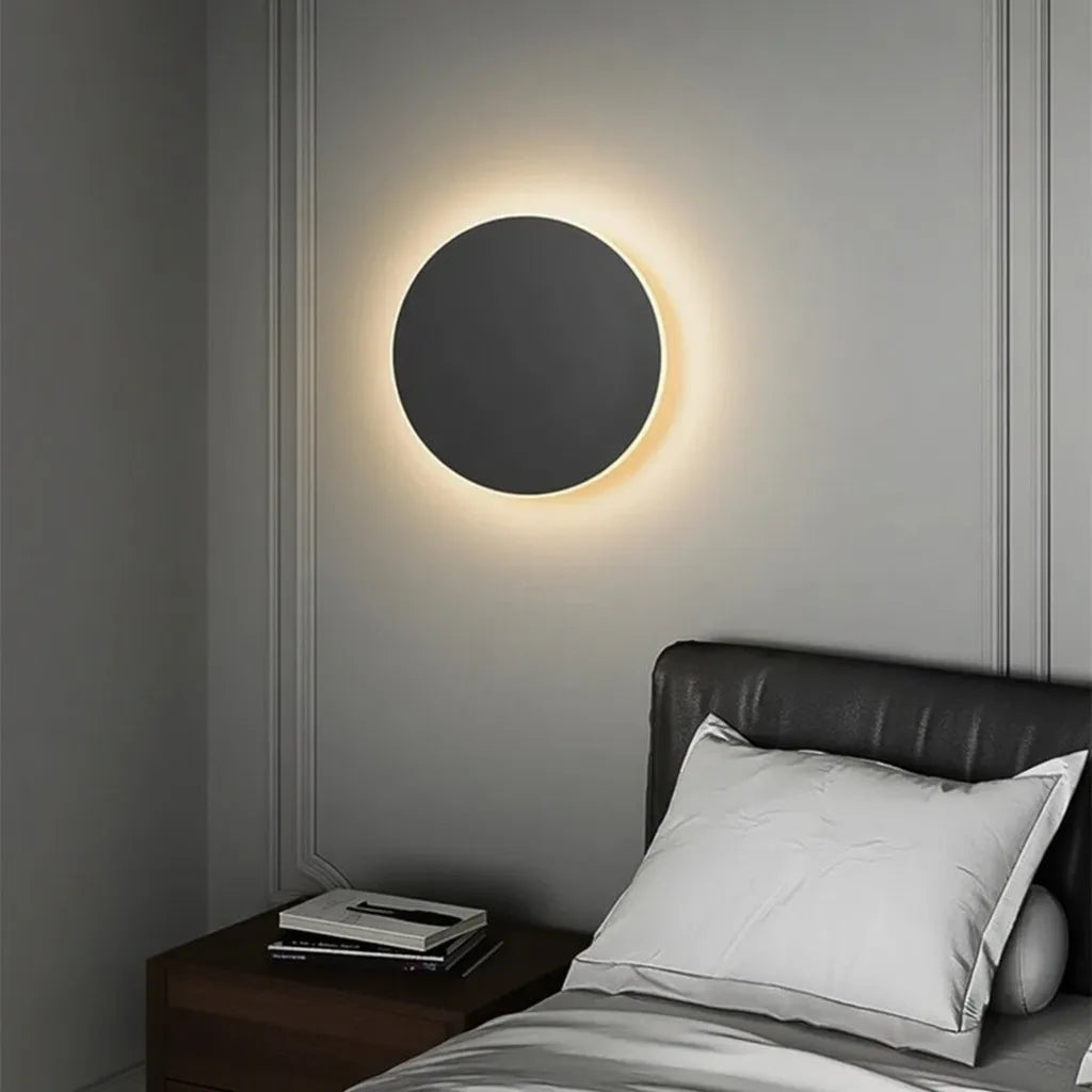 Applique con LED integrato e design minimalista rotondo in alluminio