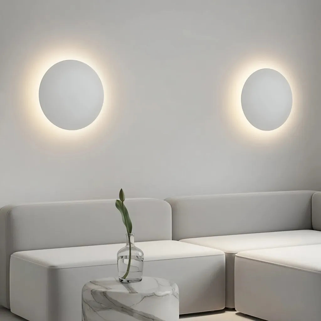 Applique con LED integrato e design minimalista rotondo in alluminio