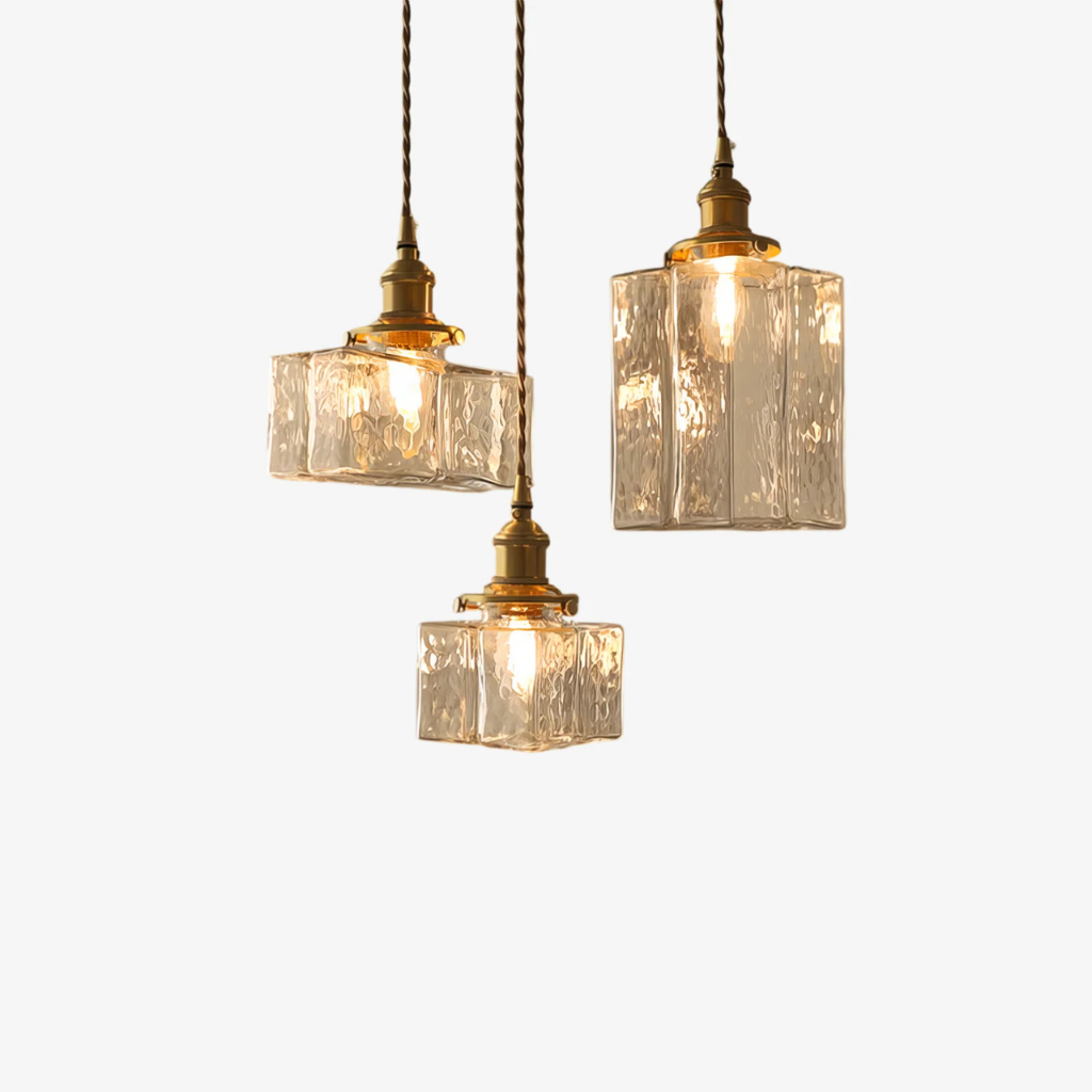 Suspension avec verre texturé à la main et éléments en laiton antique