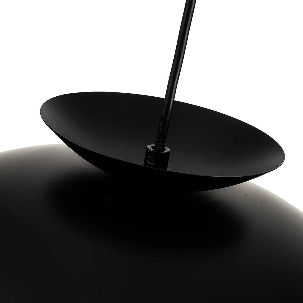 Suspension avec globe en verre en forme de dôme et intérieur à feuille d’or