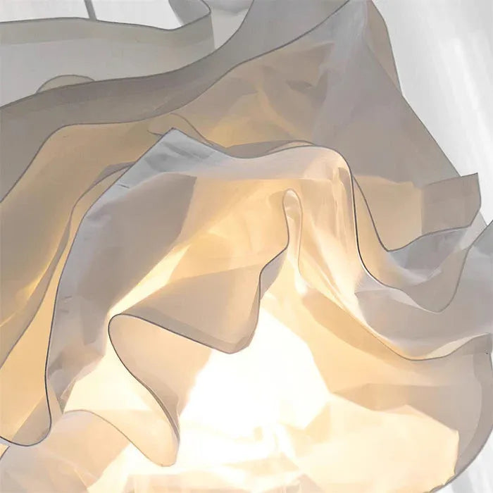 Suspension avec abat-jour en papier inspiré des nuages et lumière d’ambiance LED chaleureuse