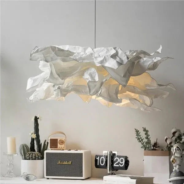 Lampada a sospensione con paralume in carta ispirato alle nuvole e luce LED ambientale calda